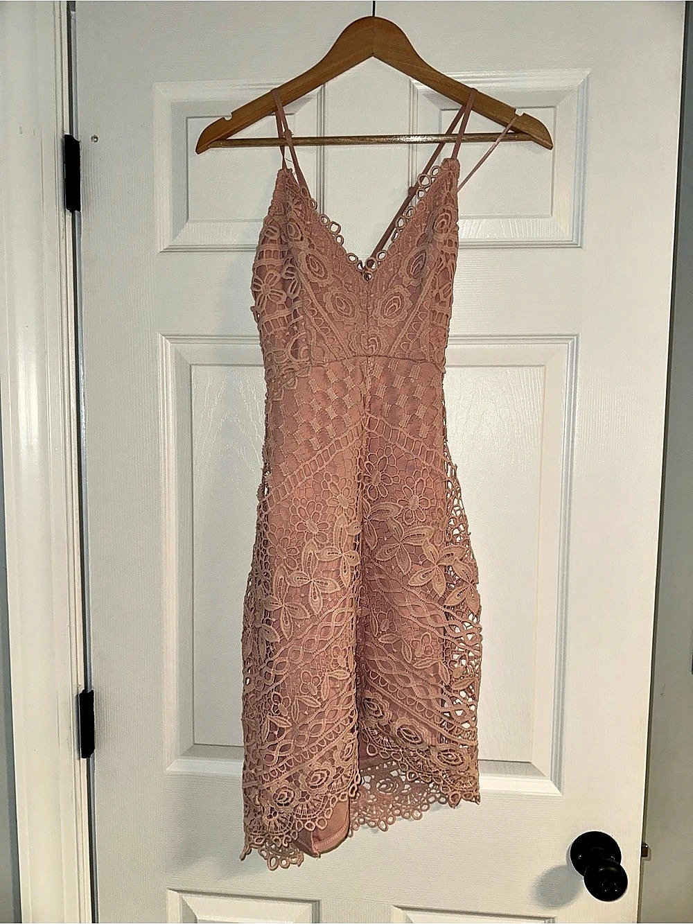 ASTR The Label Lace Midi Dress Pink Size Small
